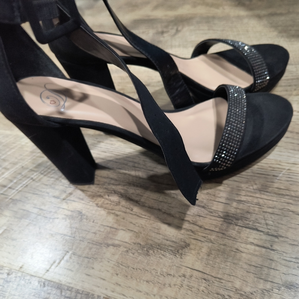 High heels size 10 brand unknown